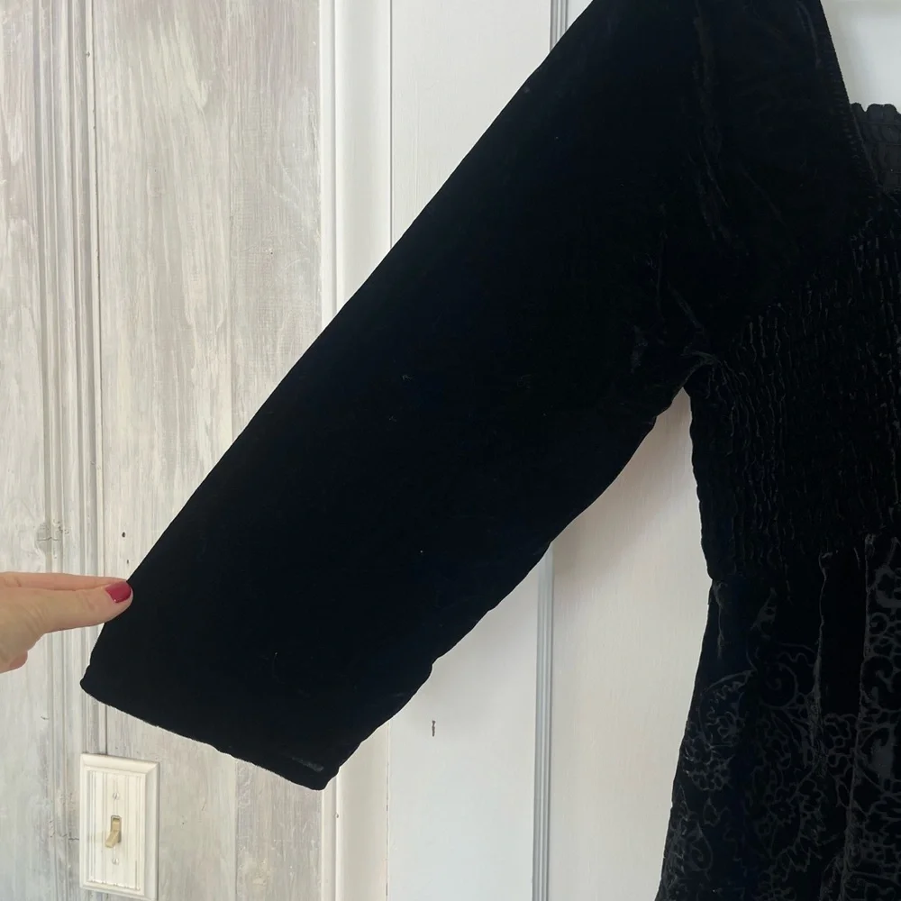 Venezia Black velvet burnout babydoll Blouse Smocked Waist 3/4 sleeve sz 22 24 - Picture 2 of 9